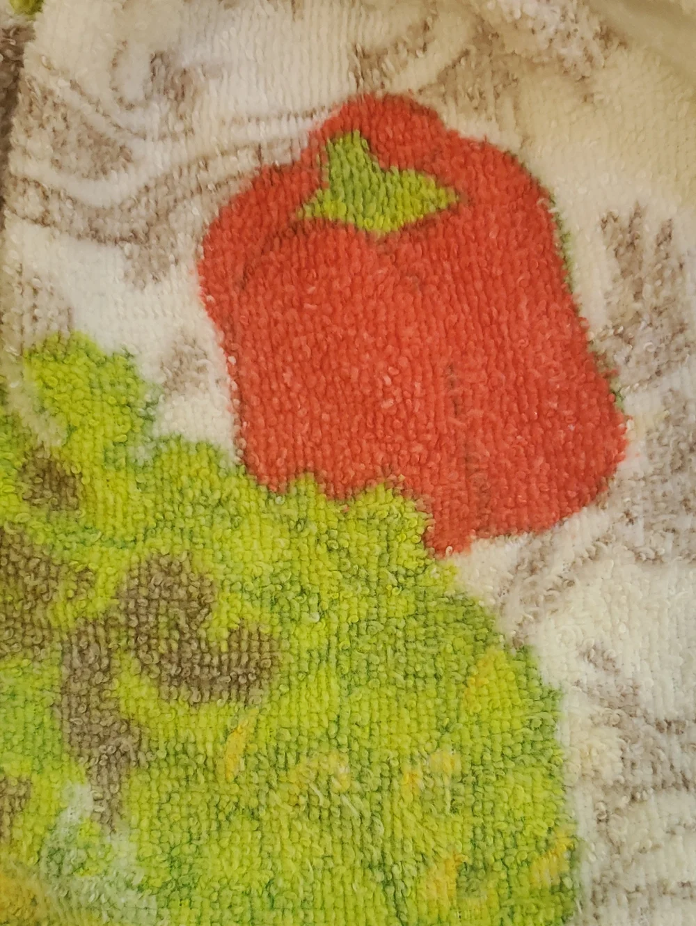 Vintage 1970's Vegetable Garden Hand Towel